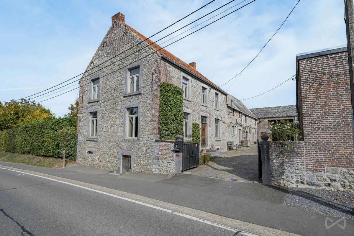 Maison à vendre à Meeffe 4219 595000.00€ 6 chambres 545.00m² - annonce 604527