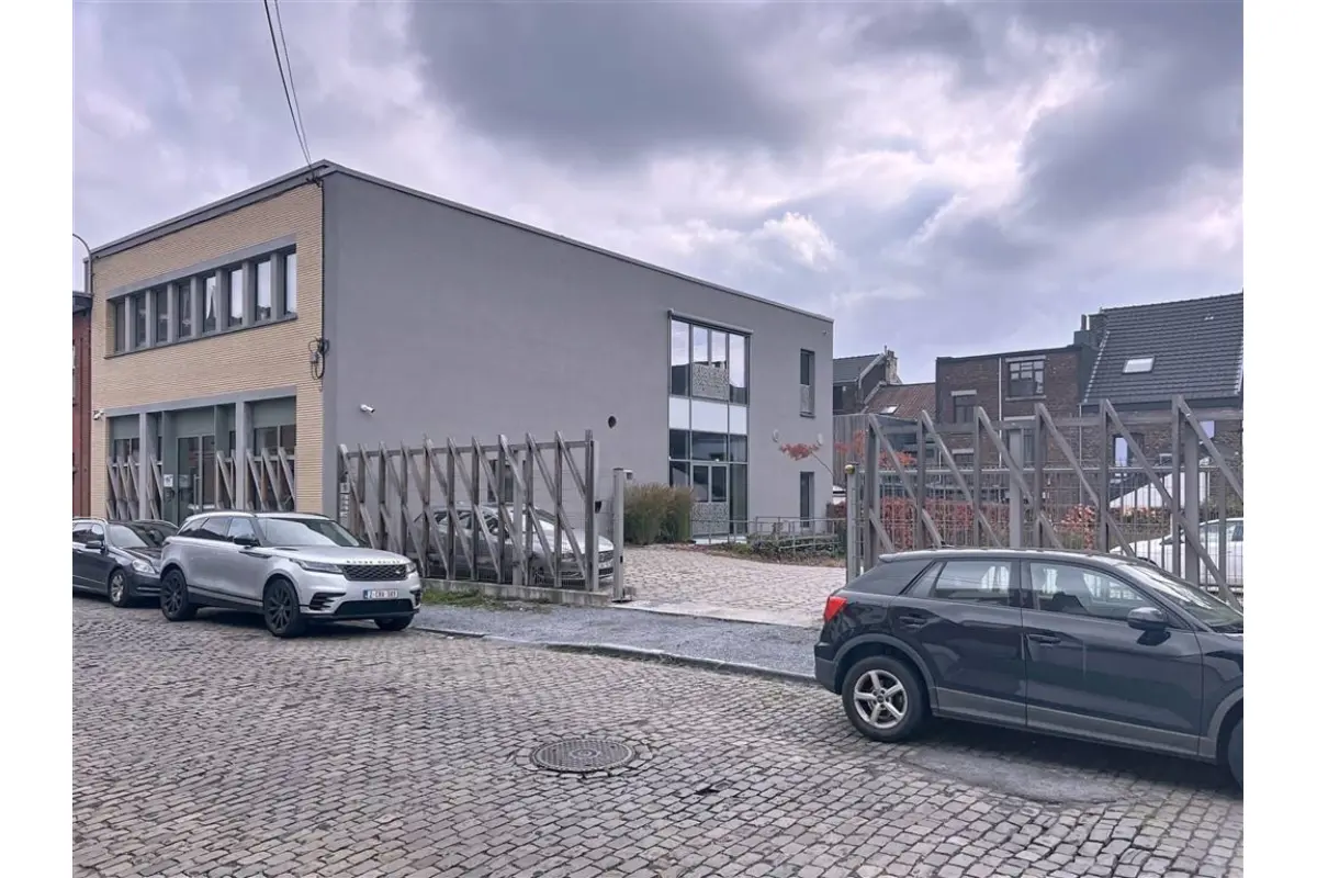 Commerce à louer à Liège 4000 10800.00€  chambres 810.00m² - annonce 606660