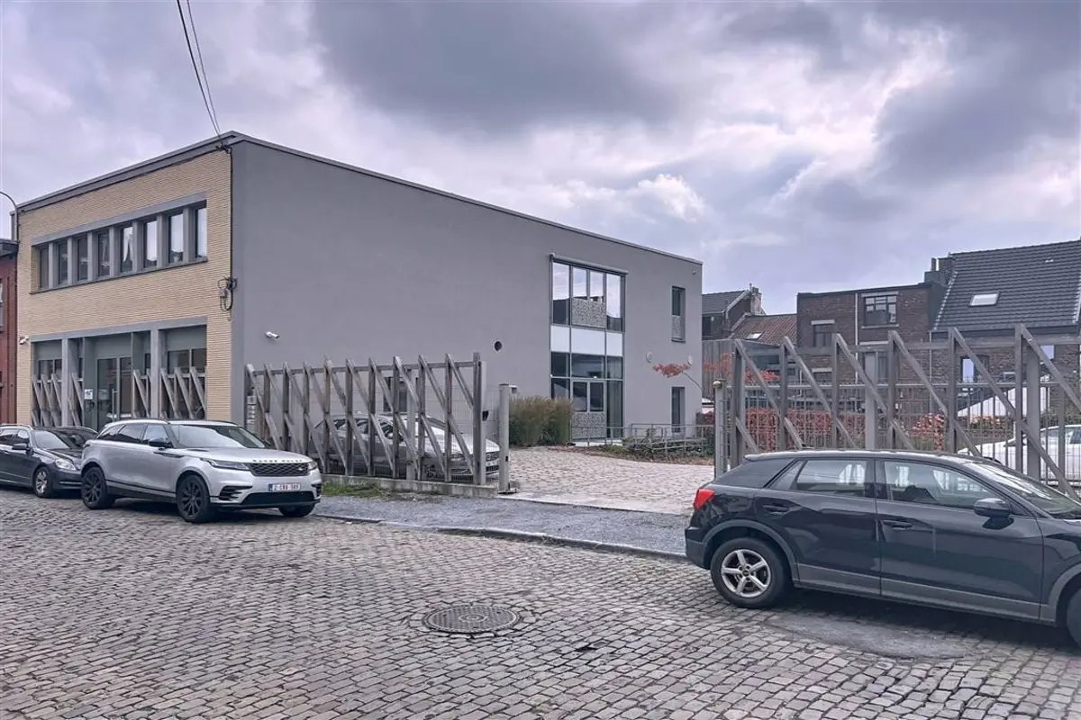 Commerce à louer à Liège 4000 10800.00€  chambres 810.00m² - annonce 606660