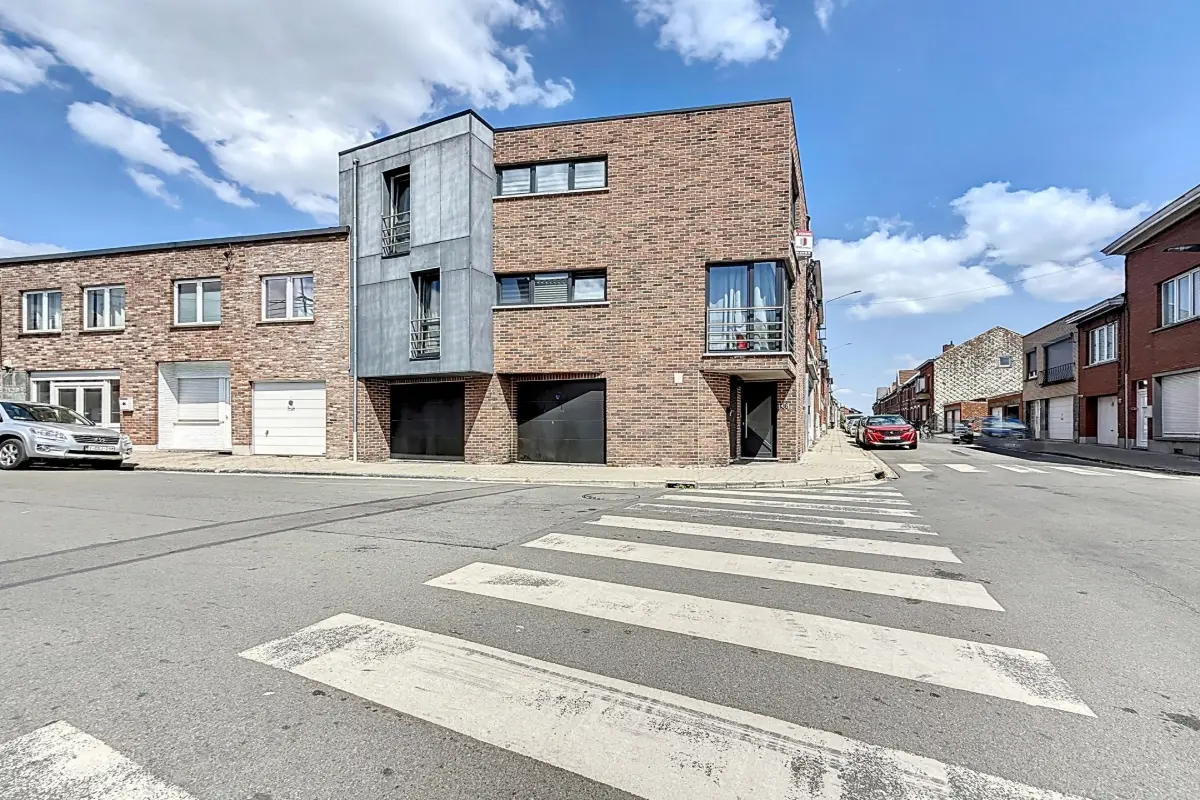 Appartement à vendre à Saint-Nicolas 4420 180000.00€ 2 chambres 75.00m² - annonce 608350