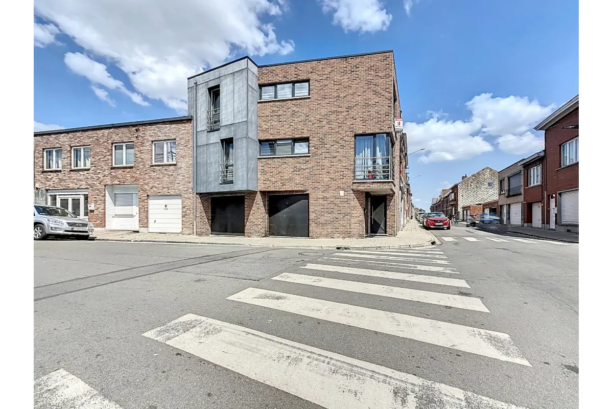 Appartement à vendre à Saint-Nicolas 4420 180000.00€ 2 chambres 75.00m² - annonce 608350