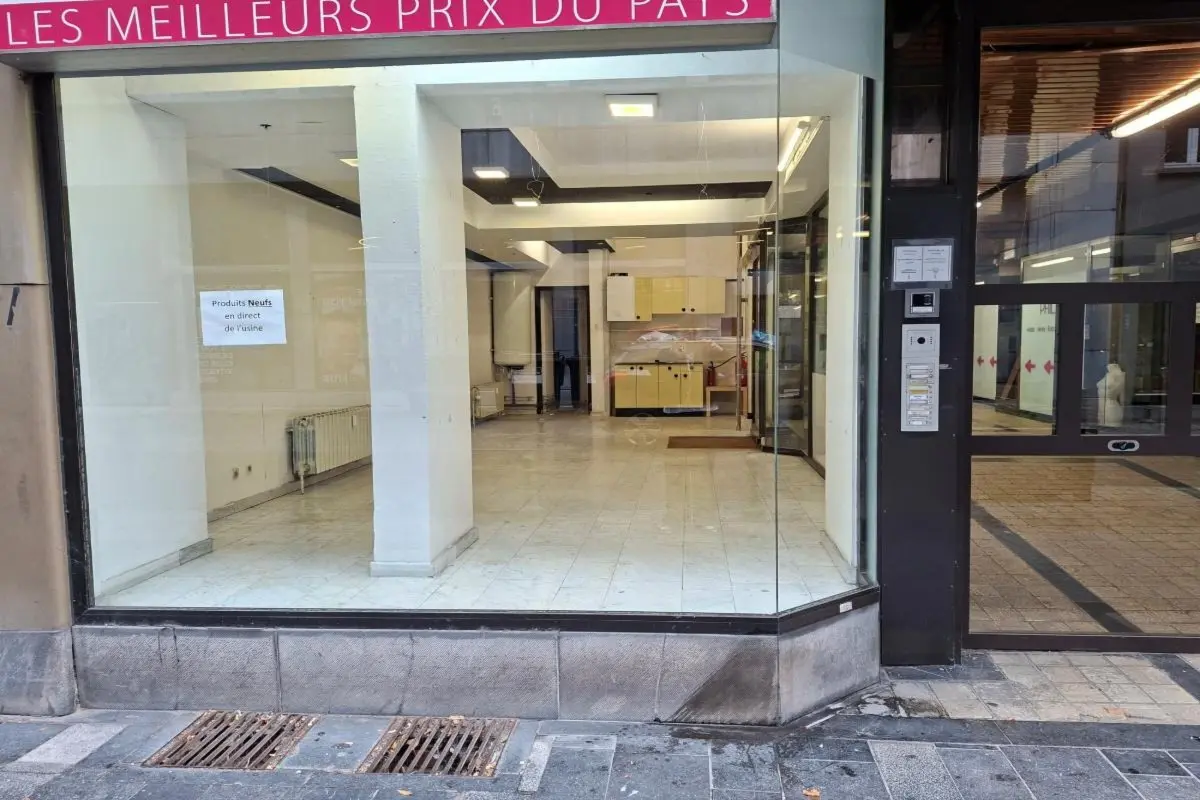 Commerce à louer à Liège 4000 850.00€ 0 chambres m² - annonce 608689