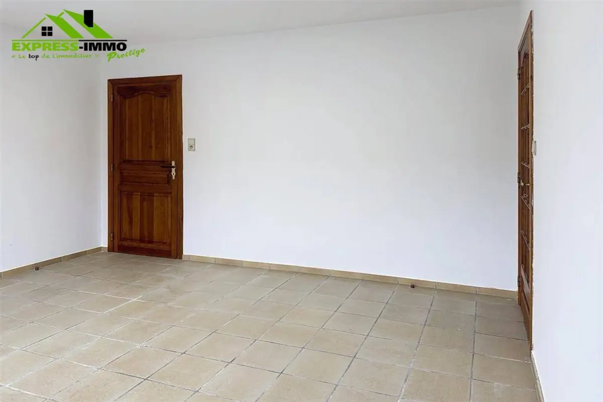 Commerce à louer à Huy 4500 450.00€  chambres m² - annonce 612787