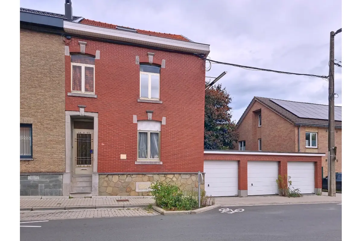 Immeuble de rapport - Immeuble à appartement à vendre à Liège 4000 239000.00€ 4 chambres 170.00m² - annonce 614073