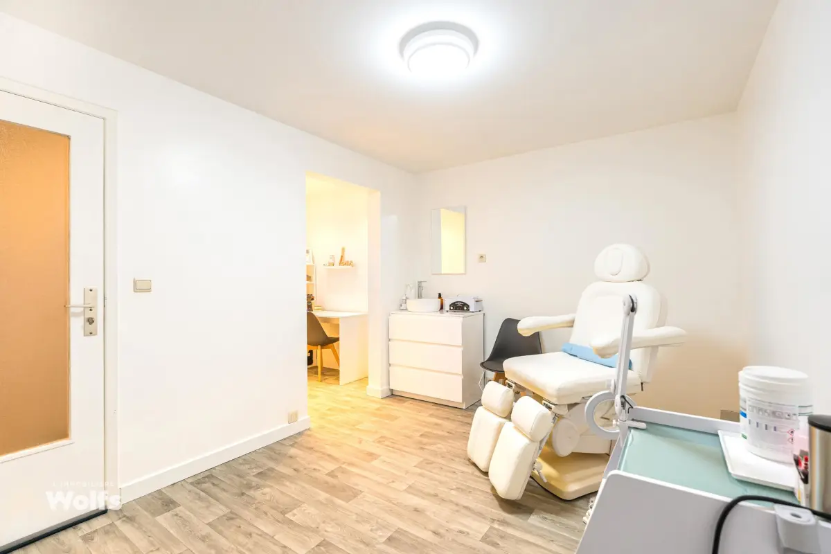 Commerce à louer à Herstal 4040 300.00€  chambres 15.00m² - annonce 613511