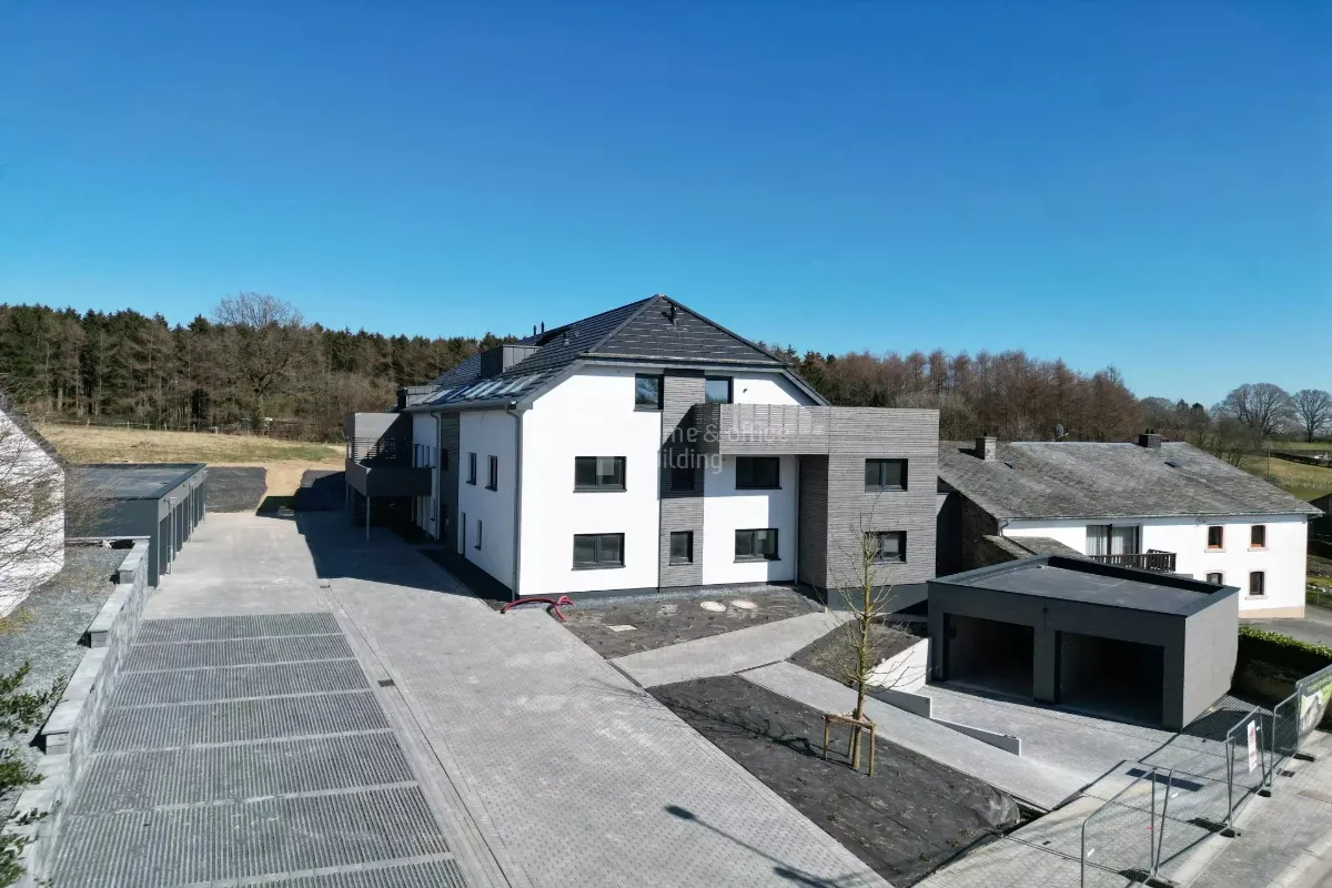 Immeuble de rapport - Immeuble à appartement à vendre à Saint-Vith 4780 357000.00€  chambres m² - annonce 618012