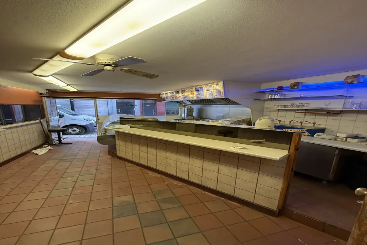 Immeuble mixte à vendre à Liège 4000 220000.00€  chambres 130.00m² - annonce 621881