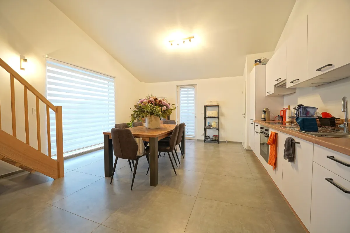 Appartement à louer à Strée-lez-Huy 4577 820.00€ 1 chambres 95.00m² - annonce 630117