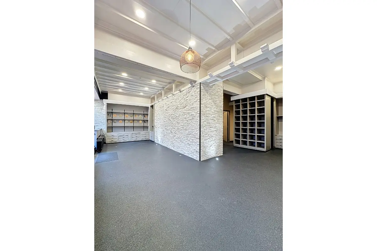 Commerce à louer à Hannut 4280 900.00€  chambres 72.00m² - annonce 633674