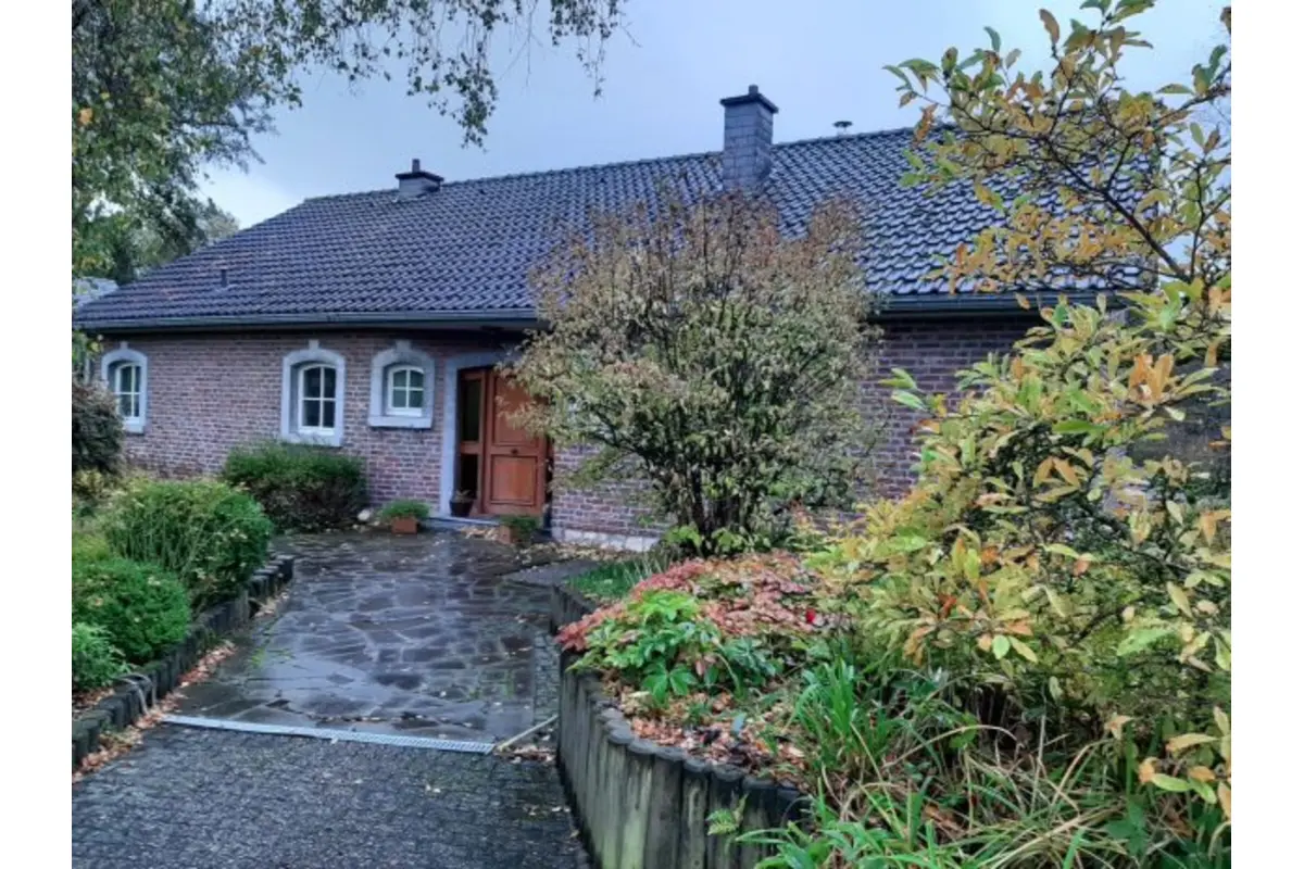 Maison à louer à Hergenrath 4728 1200.00€ 4 chambres 272.00m² - annonce 637626