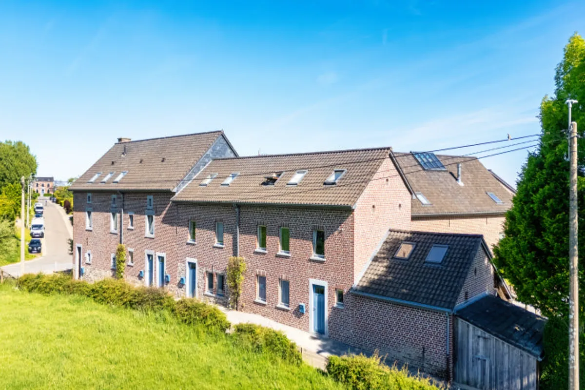 Immeuble de rapport - Immeuble à appartement à  à Trembleur 4670 1100000.00€ 11 chambres 666.00m² - annonce 636983