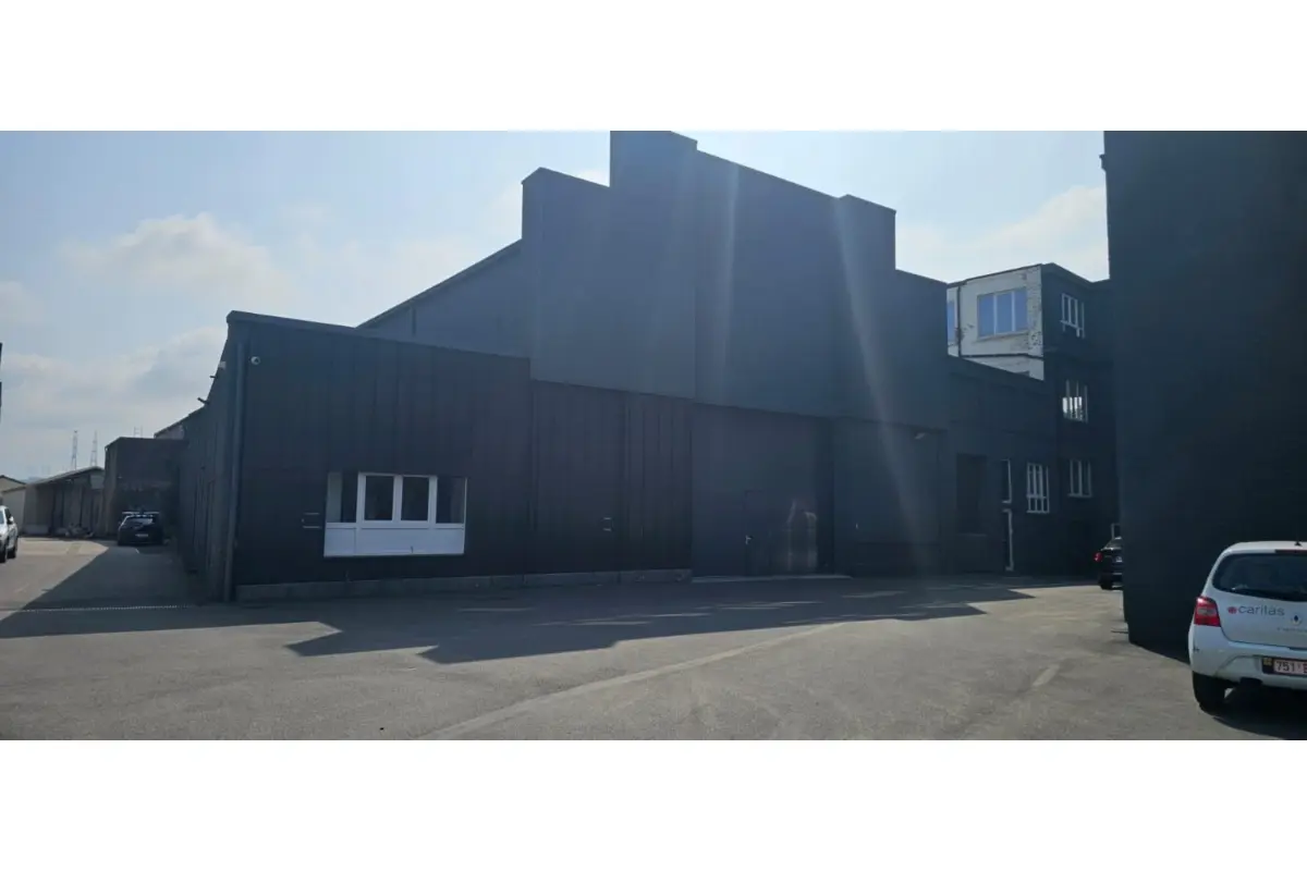 Commerce à louer à Bressoux 4020 1500.00€  chambres 300.00m² - annonce 641437