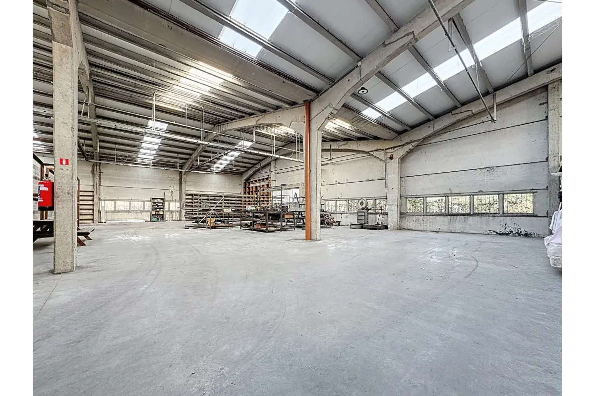 Commerce à louer à Ferrières 4190 1700.00€  chambres 340.00m² - annonce 645397