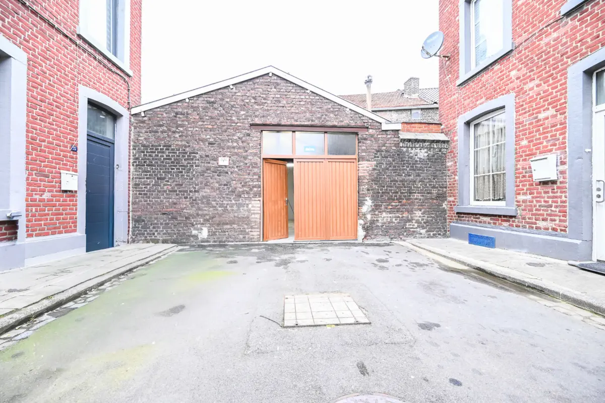 Commerce à vendre à Saint-Nicolas 4420 209000.00€  chambres 160.00m² - annonce 646520