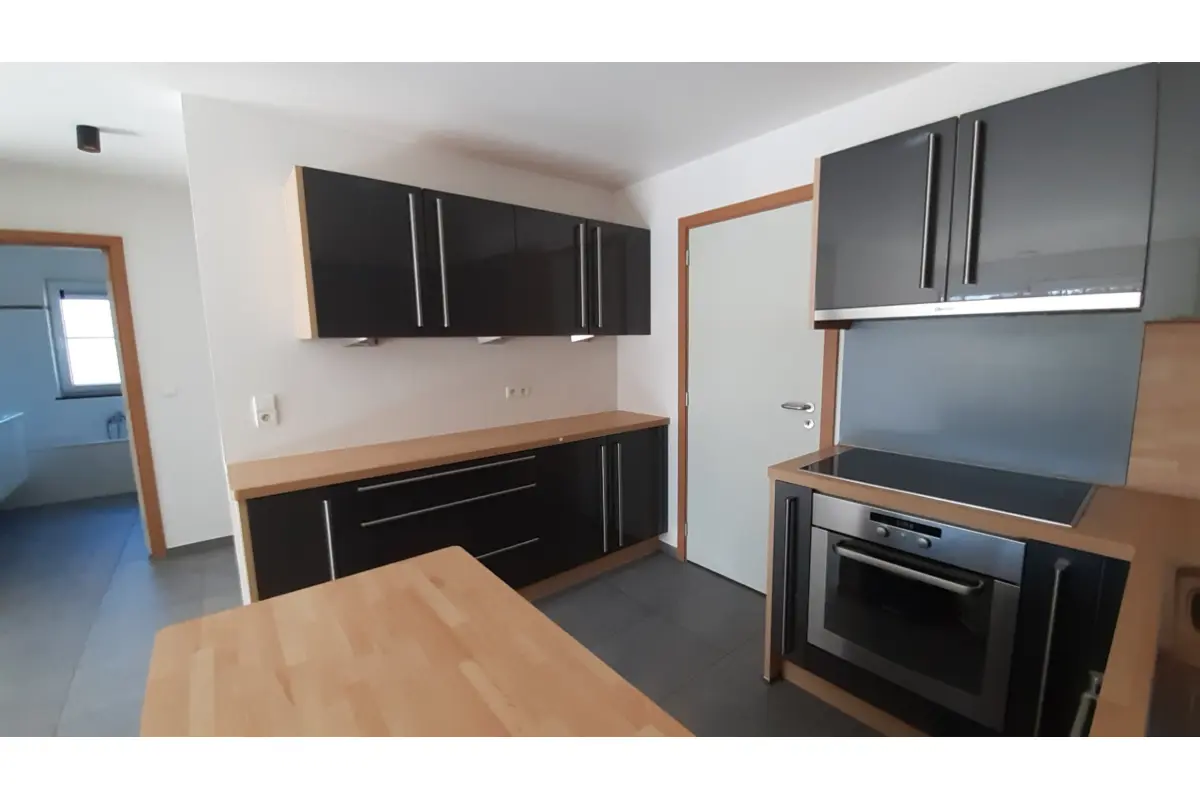 Appartement à louer à Esneux 4130 800.00€ 2 chambres 97.00m² - annonce 647503