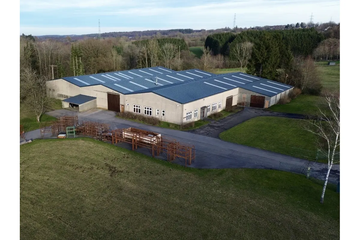 Commerce à louer à Ferrières 4190 960.00€  chambres 178.00m² - annonce 650511