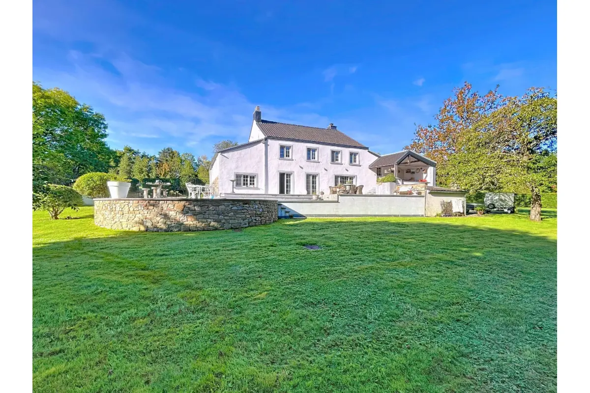 Bungalow à vendre à Charneux 4654 769000.00€ 4 chambres 300.00m² - annonce 651916