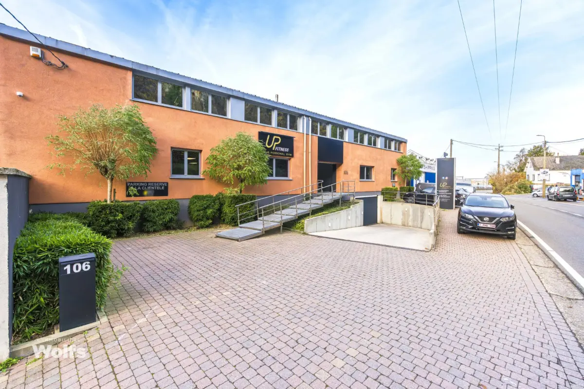 Commerce à louer à Visé 4600 2500.00€  chambres 347.00m² - annonce 652767