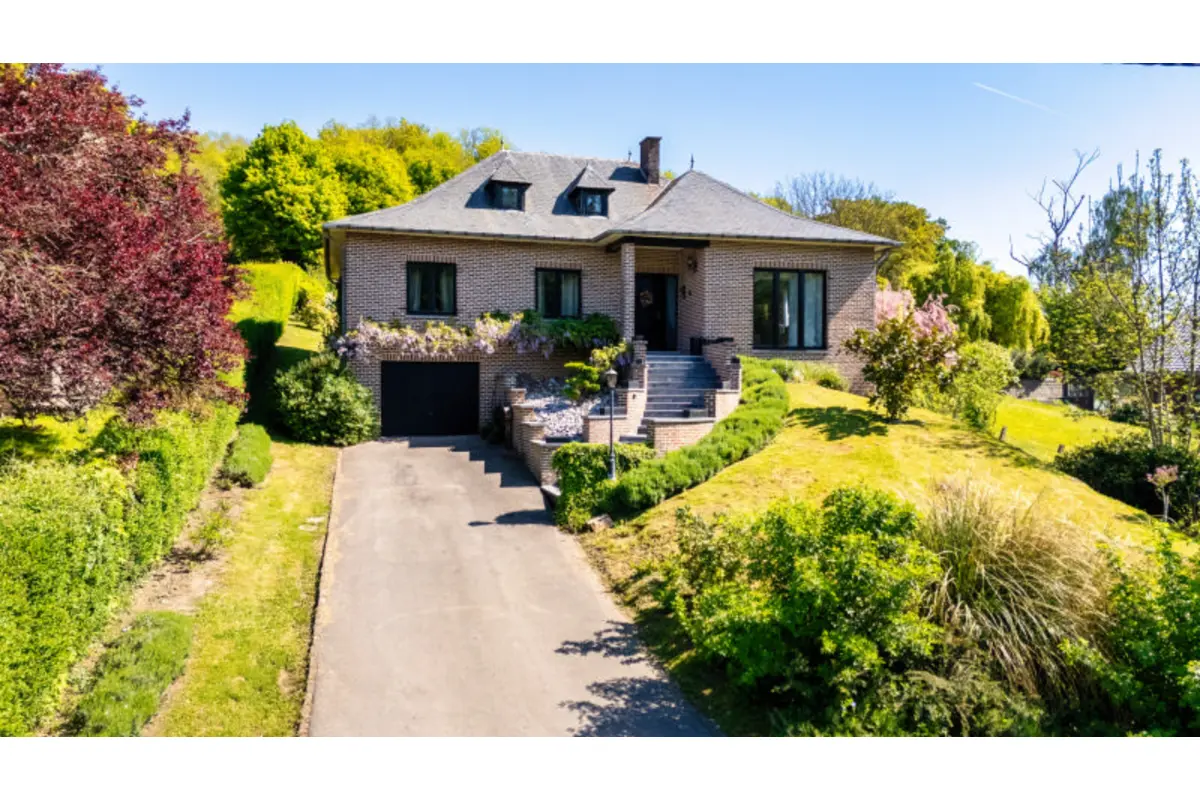 Maison à vendre à Haccourt 4684 395000.00€ 5 chambres 204.00m² - annonce 653404