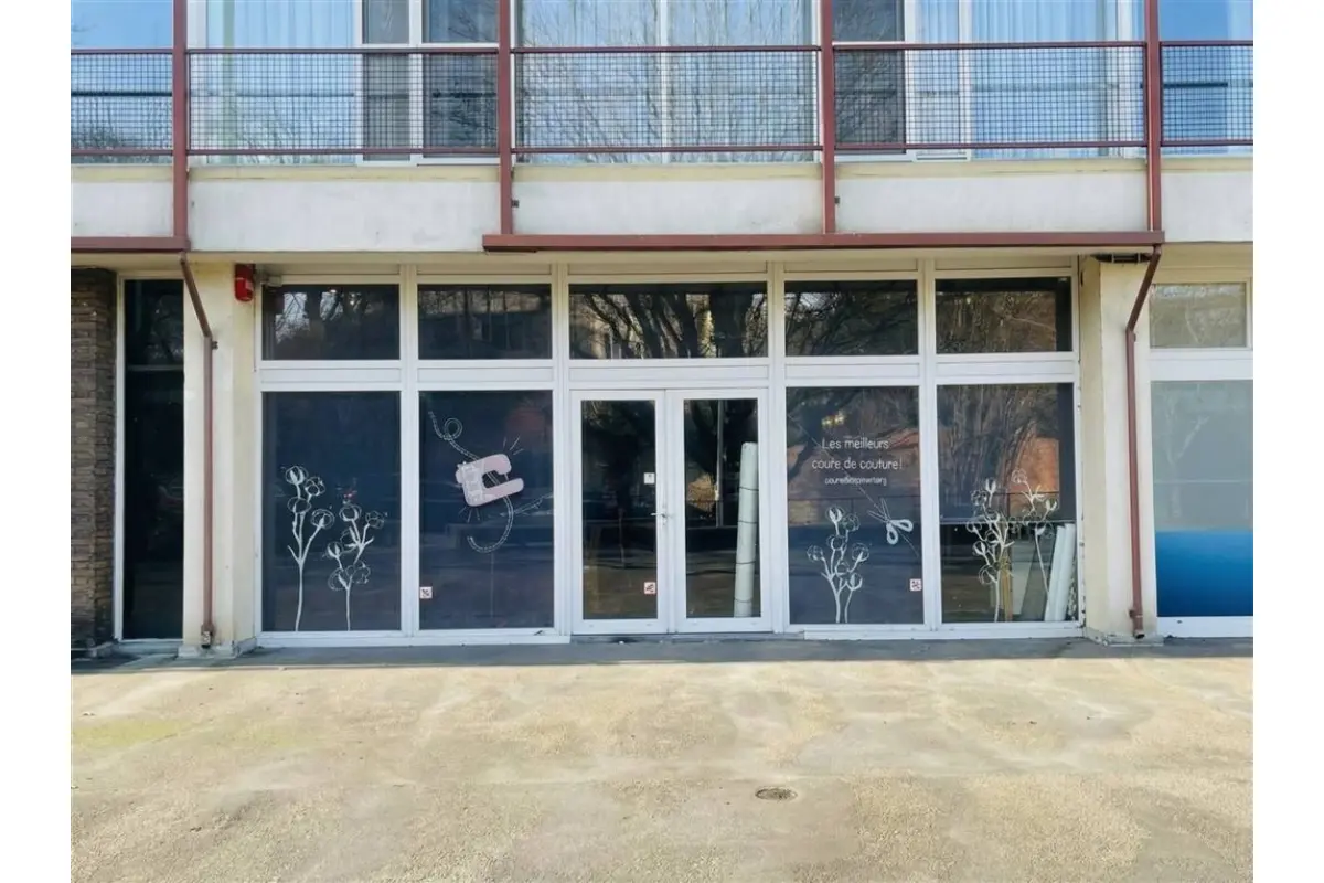 Commerce à vendre à Liège 4000 75000.00€  chambres 50.00m² - annonce 654347