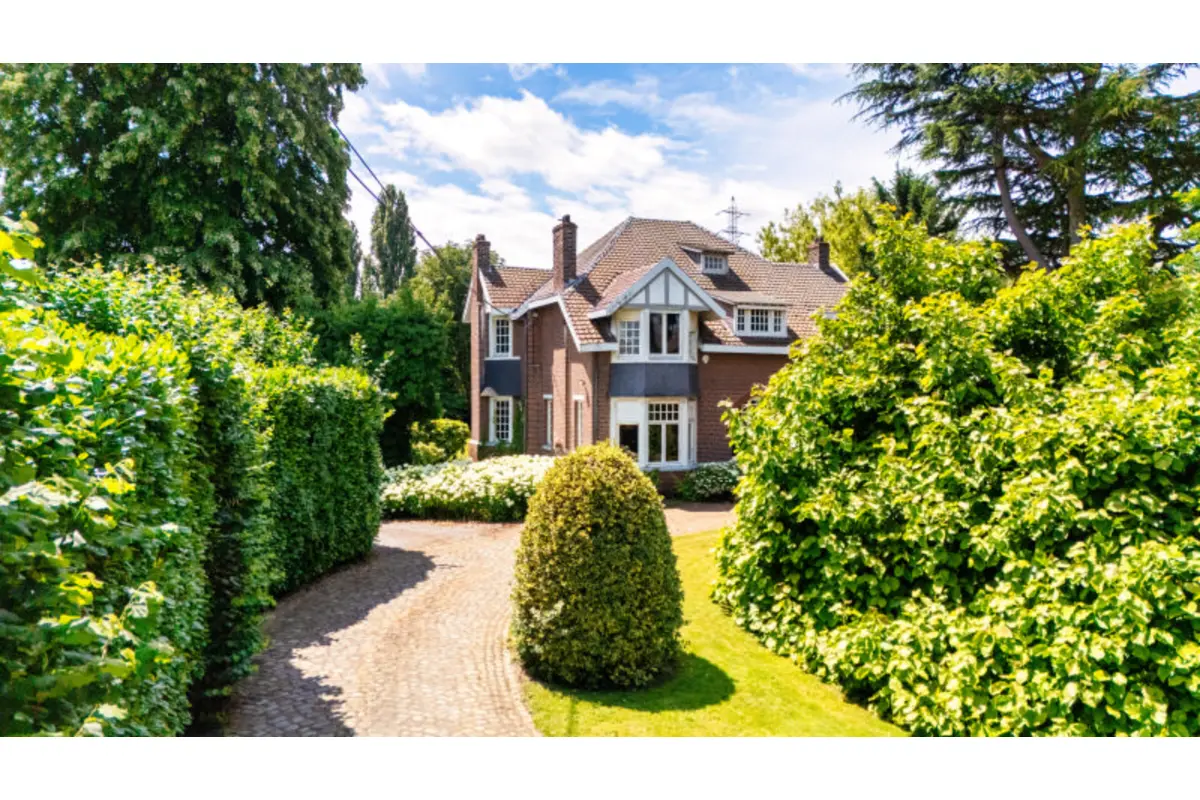 Villa à vendre à Visé 4600 1550000.00€ 6 chambres 249.00m² - annonce 664401