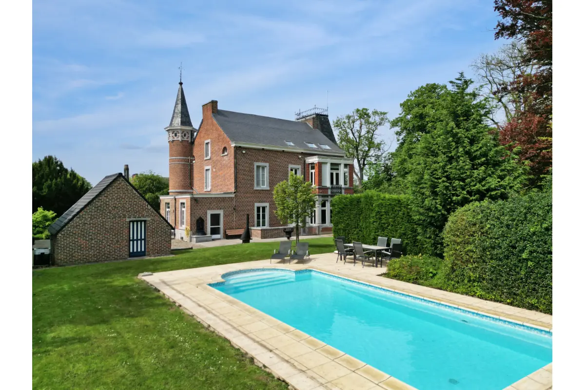 Maison à vendre à Saint-Georges-sur-Meuse 4470 1300000.00€ 8 chambres 698.00m² - annonce 668336