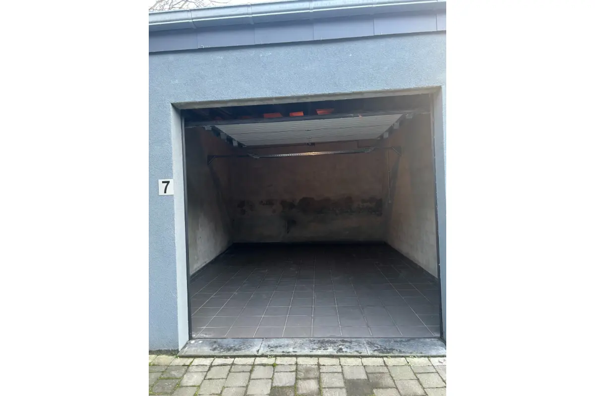 Box à louer à Herstal 4040 150.00€  chambres m² - annonce 671901
