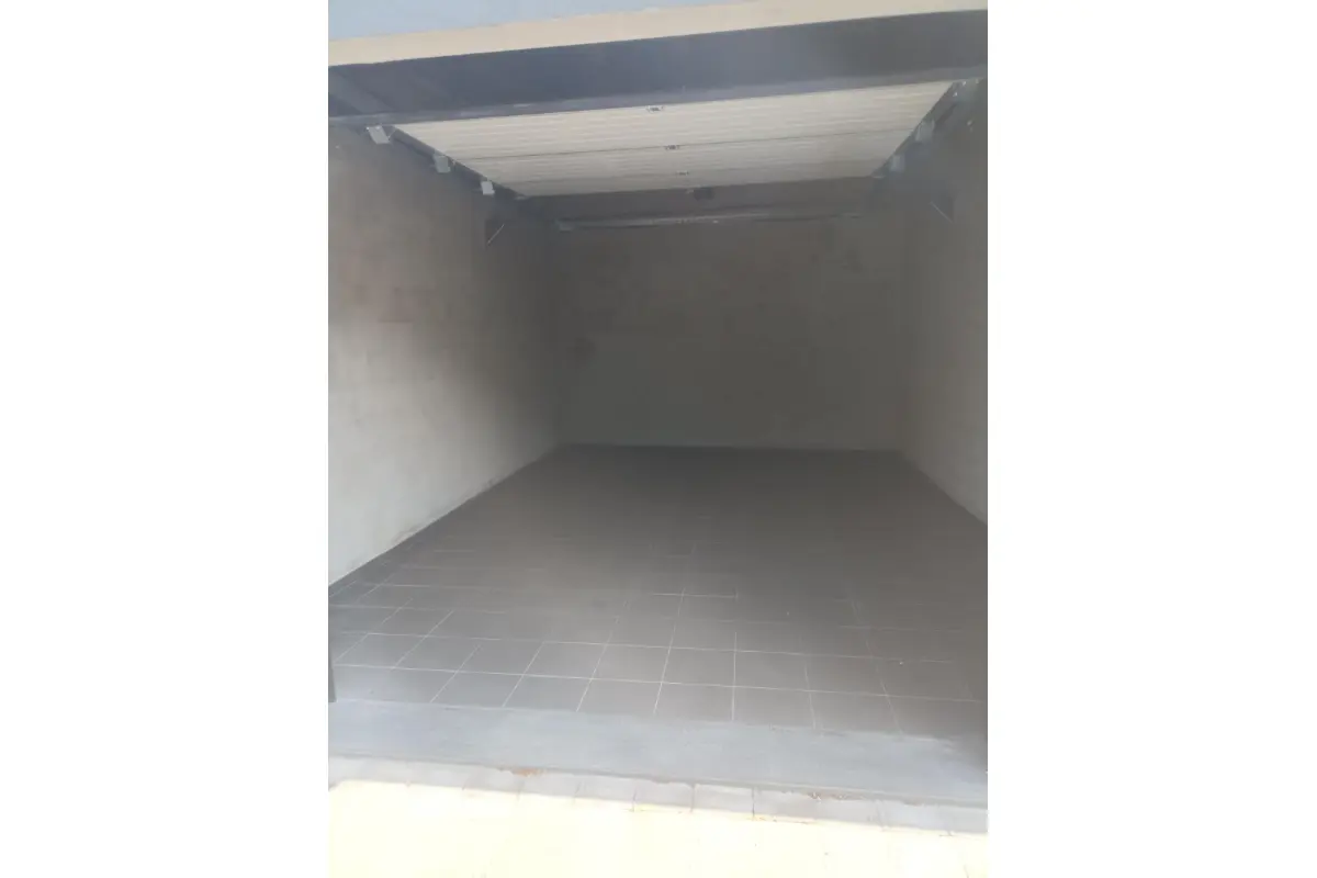 Box à louer à Herstal 4040 150.00€  chambres m² - annonce 671900