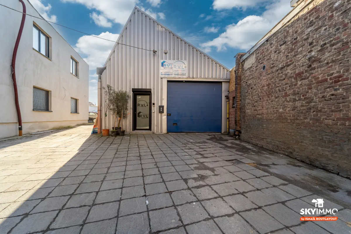 Commerce à vendre à Herstal 4040 189000.00€  chambres 350.00m² - annonce 674794