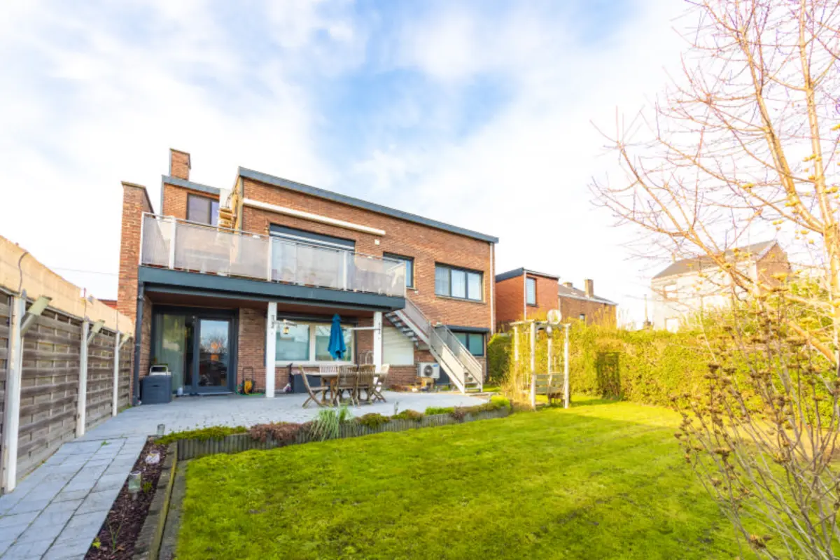 Maison à vendre à Herstal 4040 429000.00€ 3 chambres 416.00m² - annonce 676260