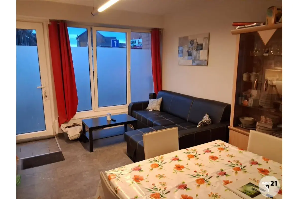 Appartement à louer à Saint-Georges-sur-Meuse 4470 600.00€ 1 chambres m² - annonce 676089