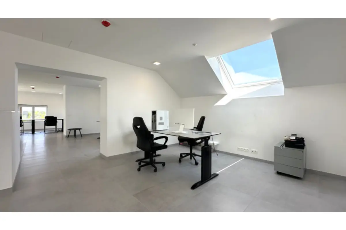 Commerce à louer à Barchon 4671 325.00€  chambres 13.00m² - annonce 677016