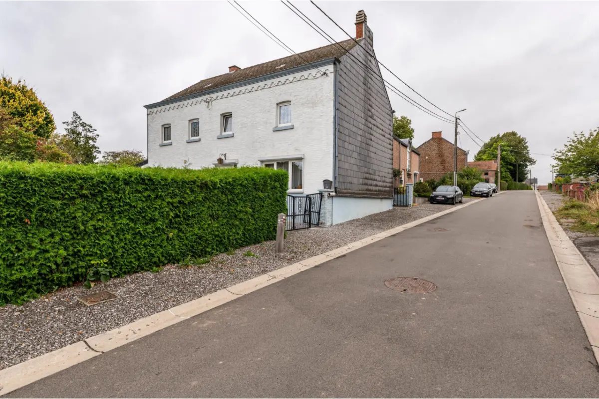 Maison à vendre à Couthuin 4218 299000.00€ 4 chambres 227.00m² - annonce 678280