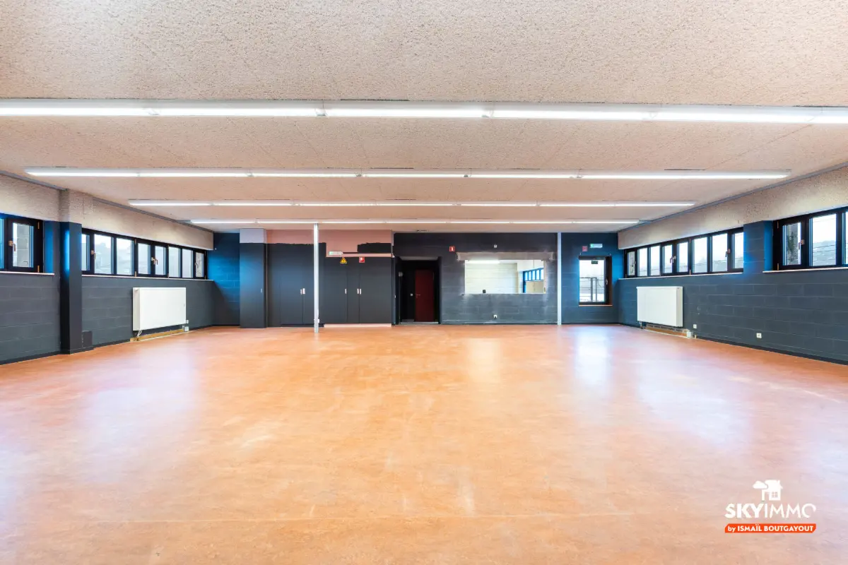 Commerce à louer à Welkenraedt 4840 1500.00€  chambres 175.00m² - annonce 687658