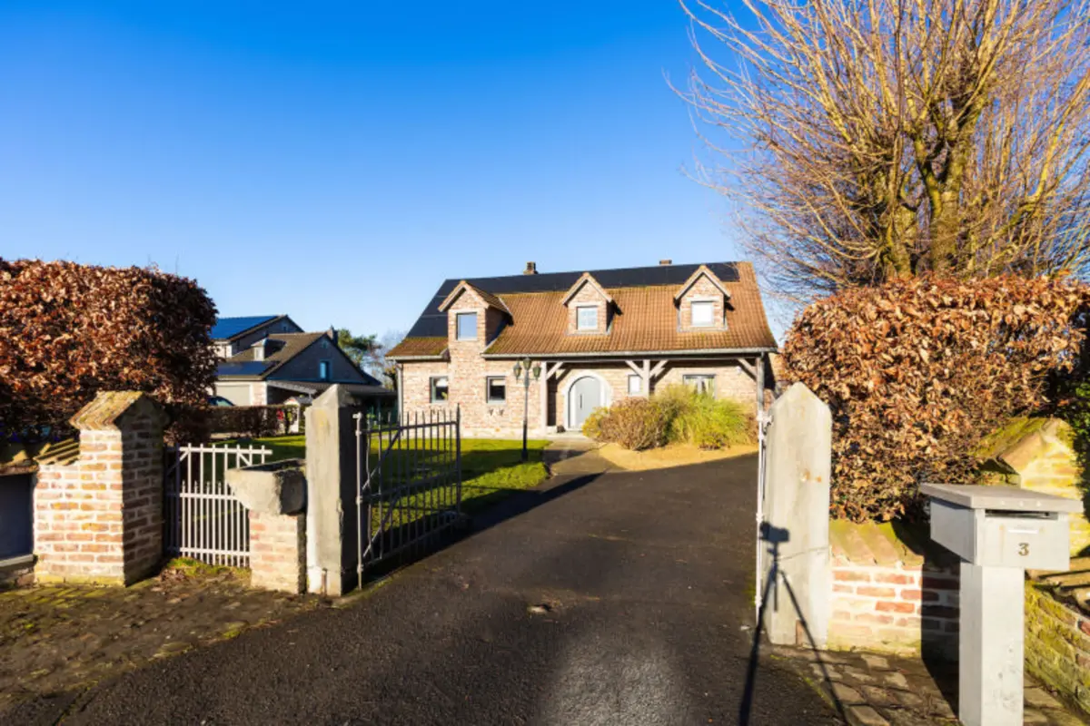 Villa à vendre à Cornesse 4860 545000.00€ 5 chambres 280.00m² - annonce 690533