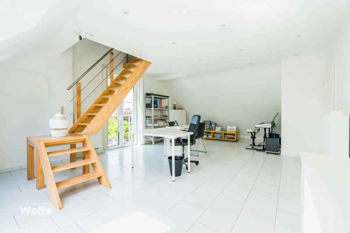 Commerce à vendre à Visé 4600 815000.00€  chambres 310.00m² - annonce 703080