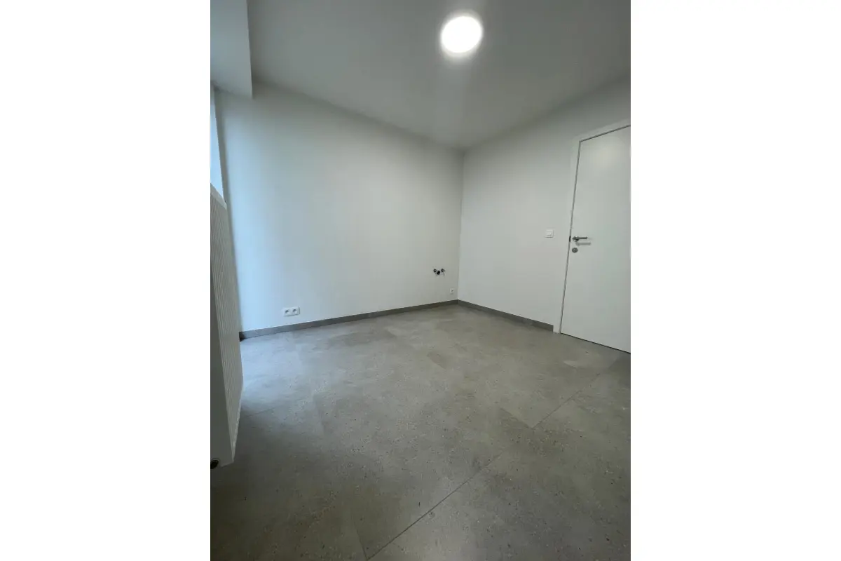 Commerce à louer à Liège 4020 600.00€ 0 chambres m² - annonce 715405