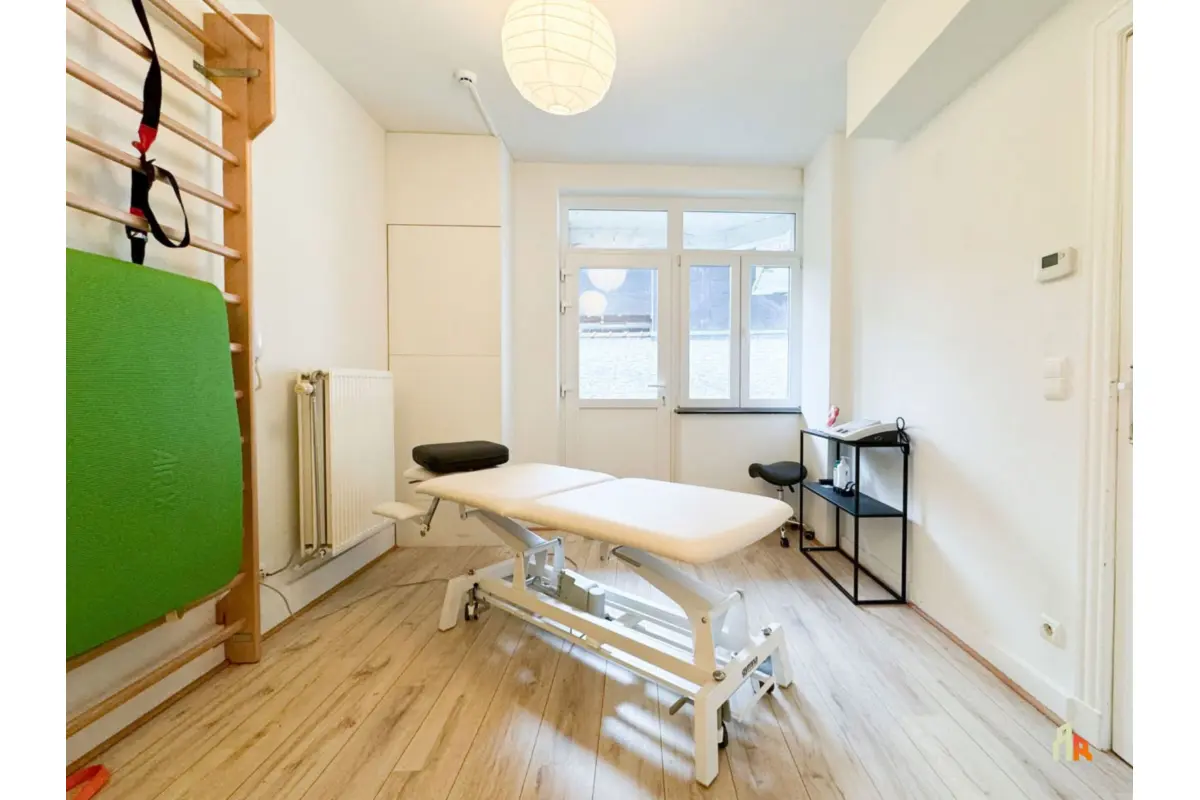 Commerce à louer à Liège 4020 425.00€  chambres 16.00m² - annonce 715180