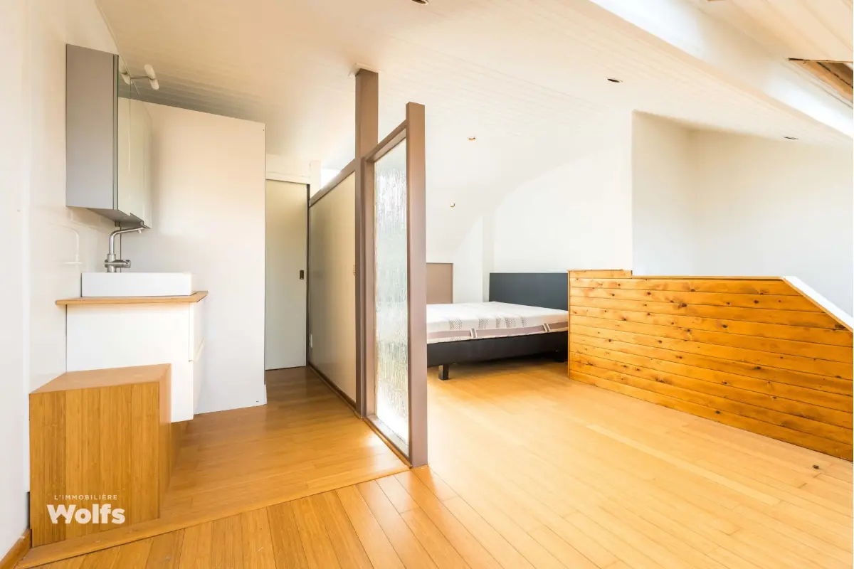 Immeuble de rapport - Immeuble à appartement à vendre à Visé 4600 299000.00€ 5 chambres 251.00m² - annonce 715106