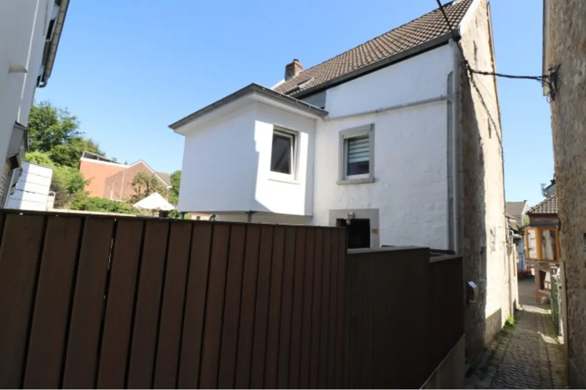 Maison à vendre à Eupen 4700 230000.00€ 4 chambres 150.00m² - annonce 718598