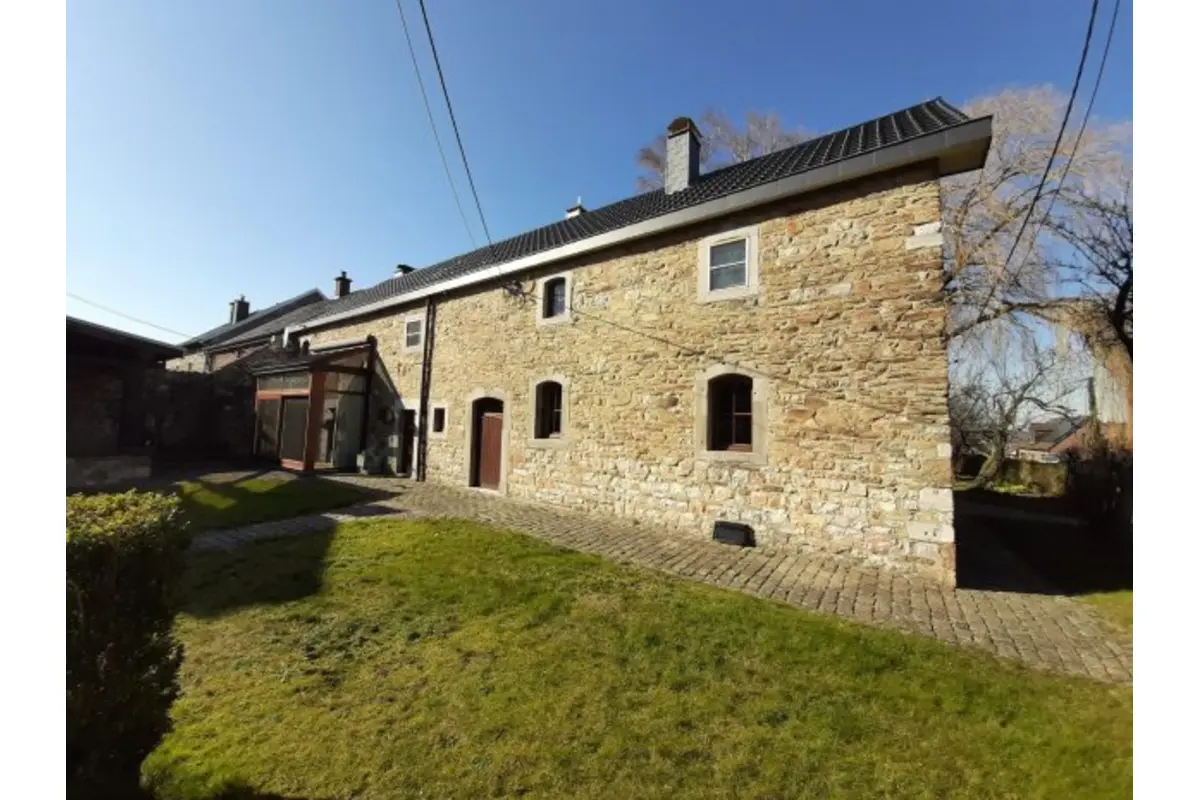 Maison à louer à Welkenraedt 4840 1200.00€ 5 chambres 250.00m² - annonce 719402