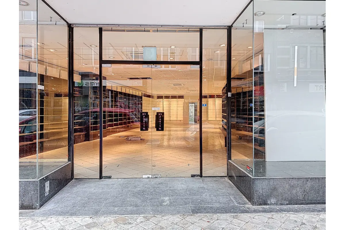 Commerce à louer à Huy 4500 3500.00€ 0 chambres 220.00m² - annonce 720355