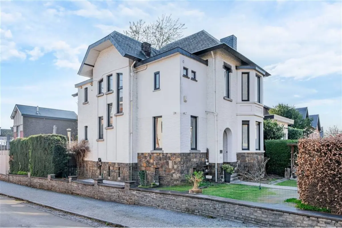 Maison de maître à vendre à Grivegnée 4030 679000.00€ 3 chambres 174.00m² - annonce 720299