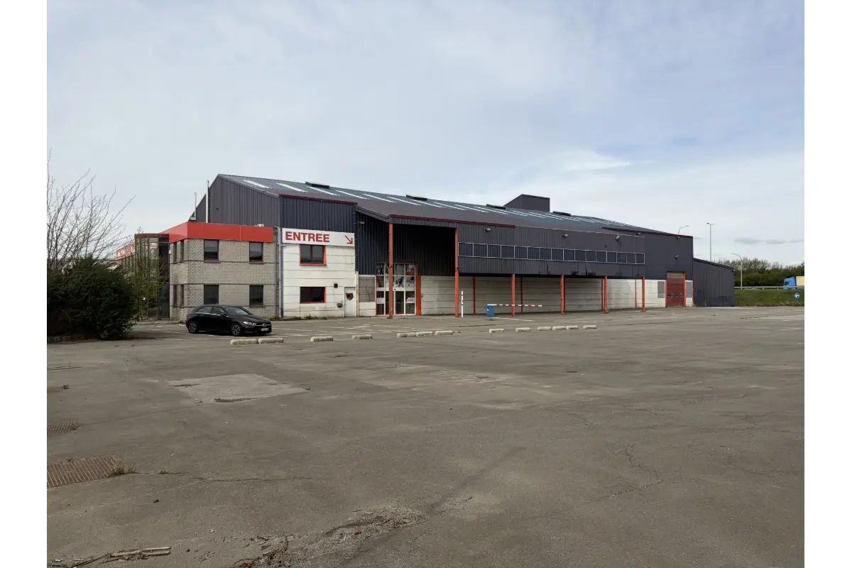 Commerce à vendre à Grâce-Hollogne 4460 2600000.00€  chambres 2400.00m² - annonce 721470