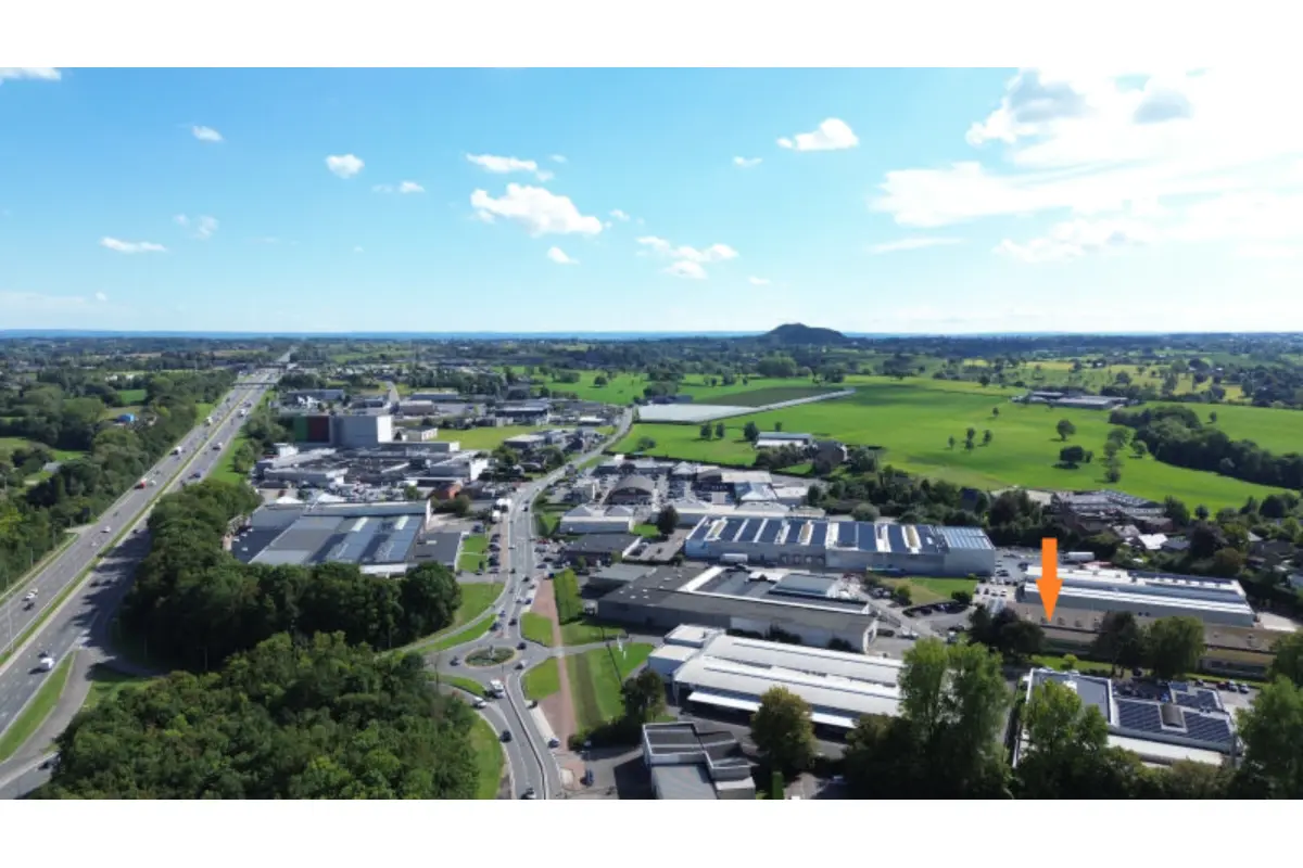 Commerce à  à Barchon 4671 1900.00€  chambres 220.00m² - annonce 725004