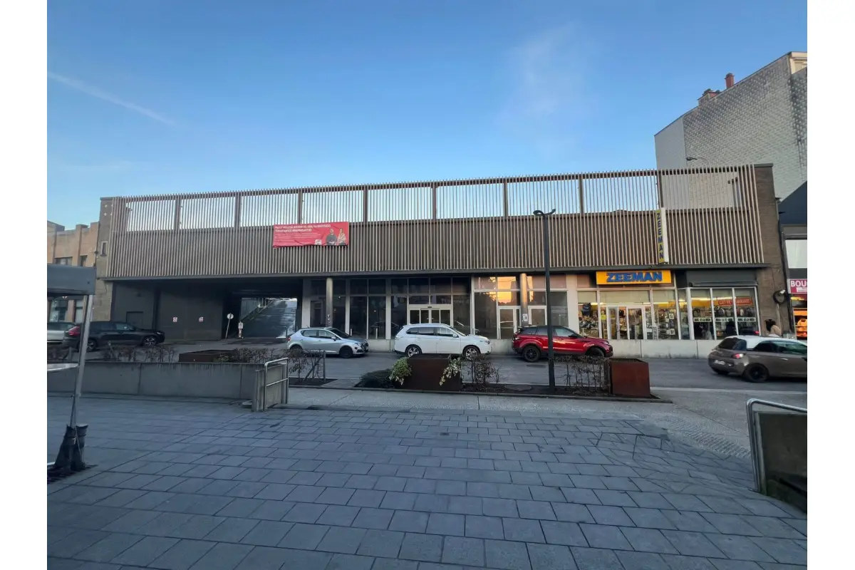 Commerce à vendre à Herstal 4040 3901101.45€  chambres 4345.00m² - annonce 728352