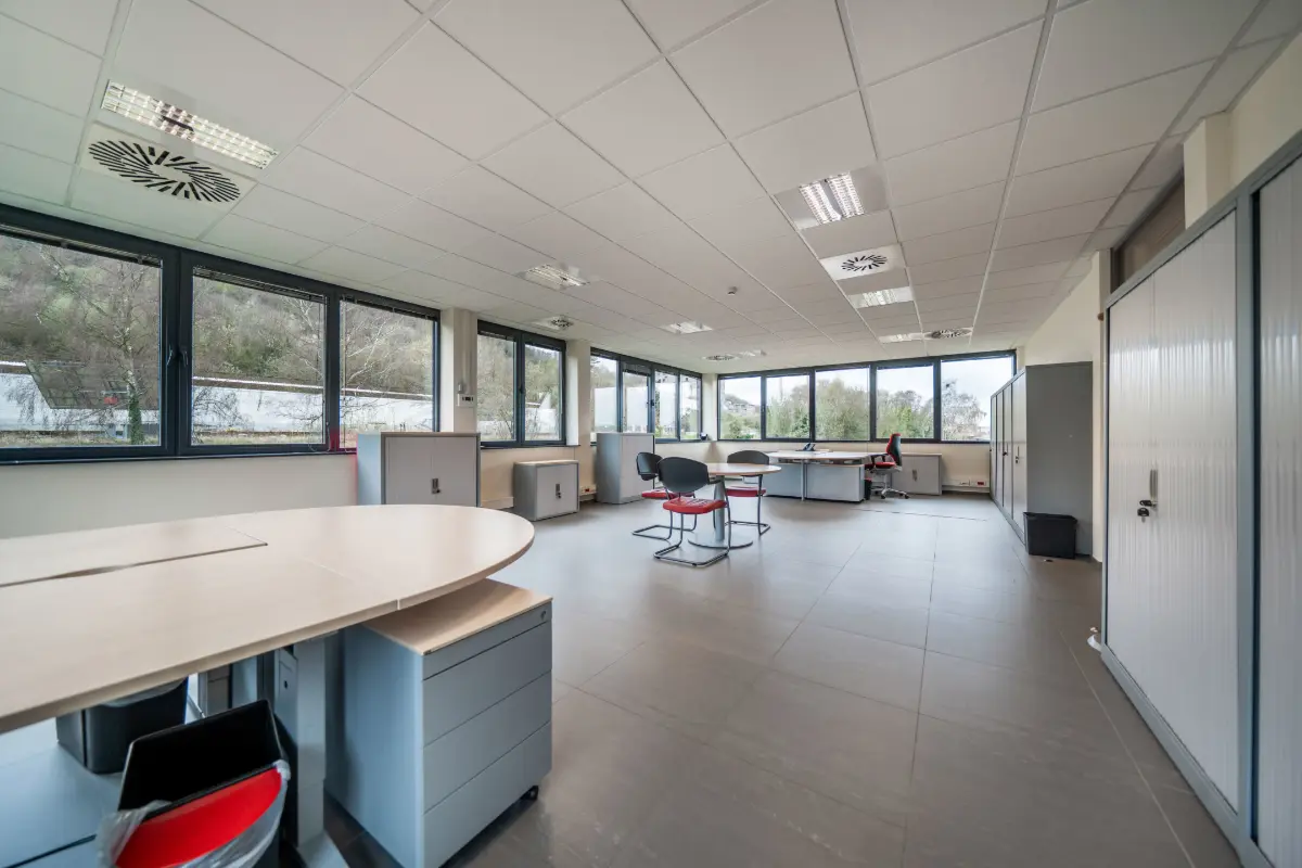 Commerce à louer à Ougrée 4102 3500.00€  chambres 330.00m² - annonce 733177