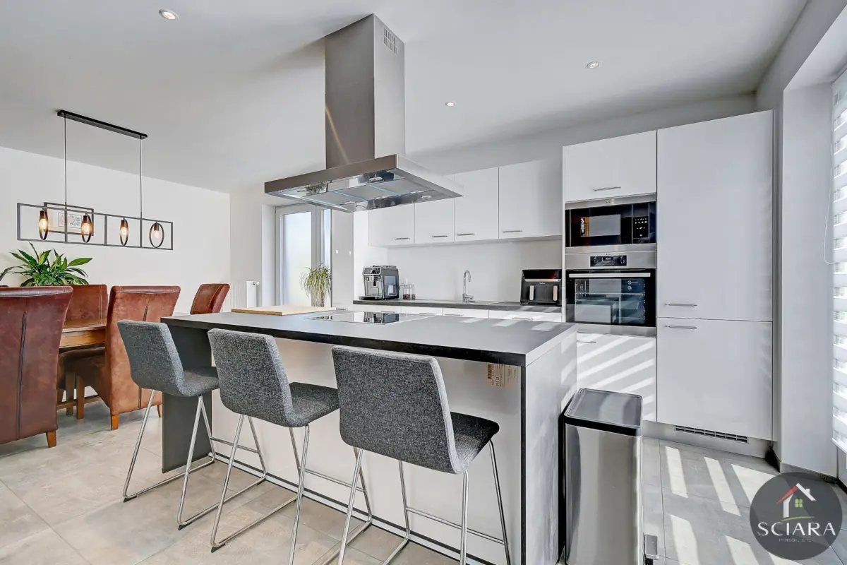 Appartement à vendre à Saint-Nicolas 4420 275000.00€ 3 chambres 90.00m² - annonce 733342