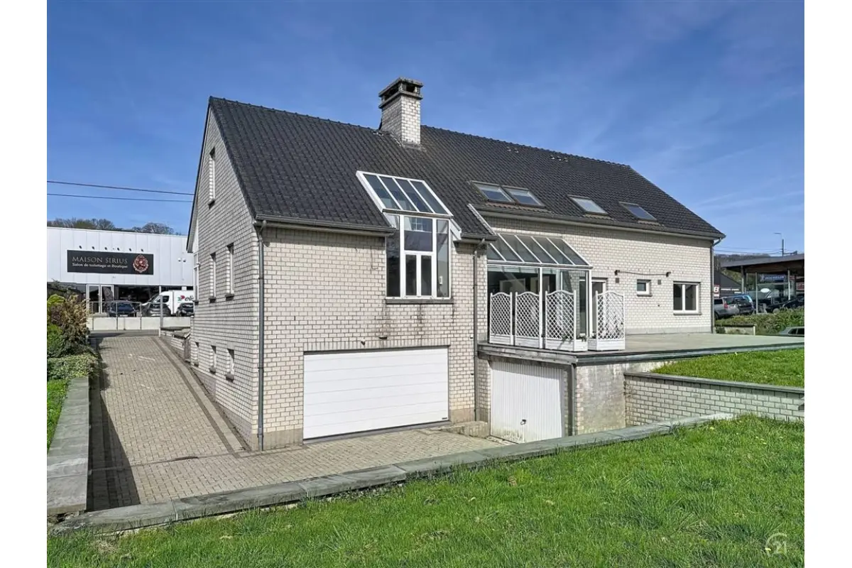 Immeuble de rapport - Immeuble à appartement à vendre à Oupeye 4680 599000.00€  chambres 240.00m² - annonce 735521