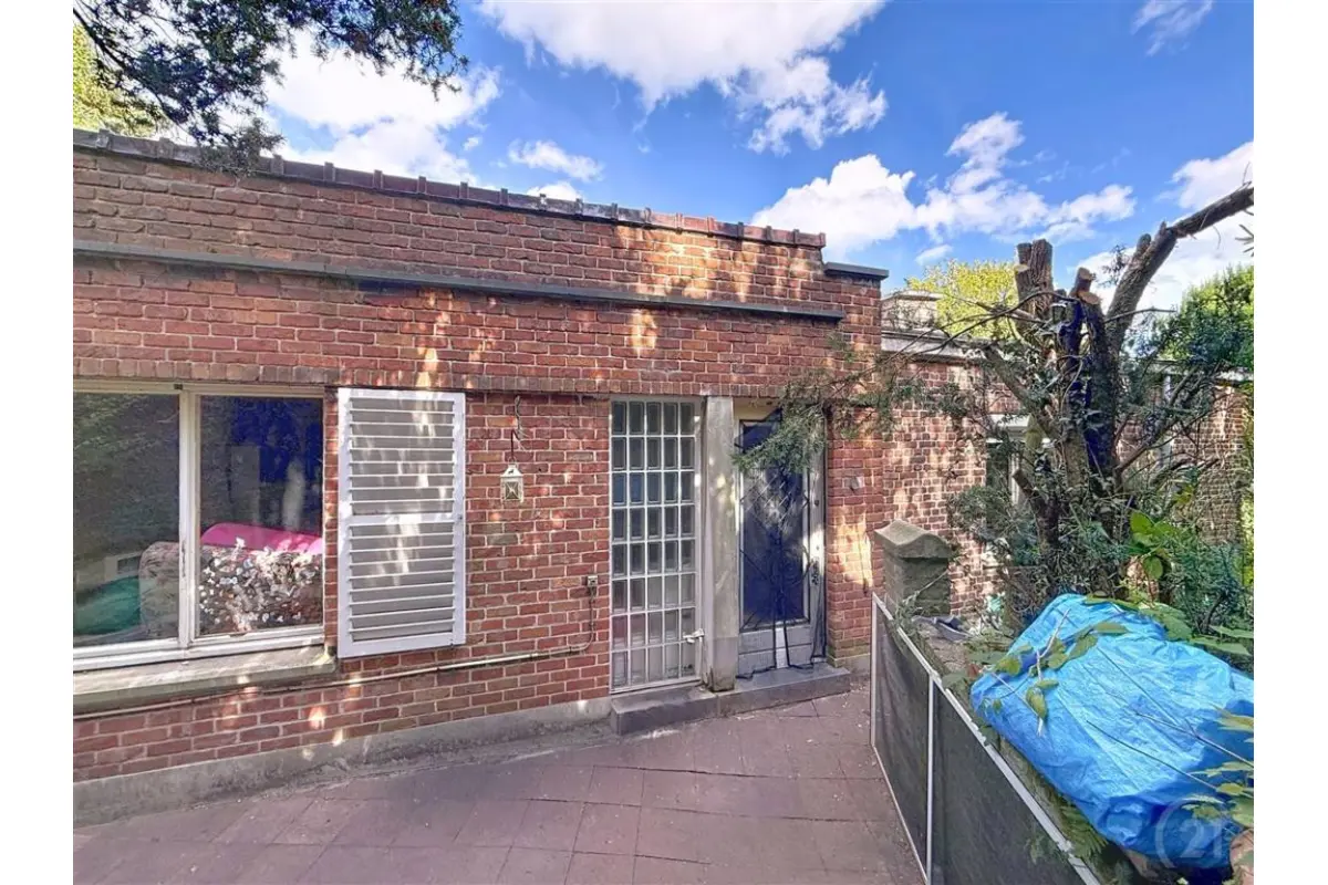 Immeuble de rapport - Immeuble à appartement à vendre à Seraing 4100 155000.00€  chambres 222.00m² - annonce 735520